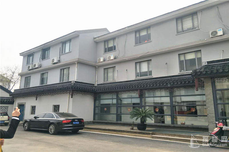 方中大厦面积890平
