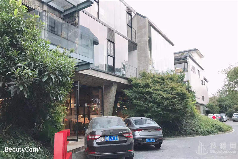 丰盛商汇面积384平