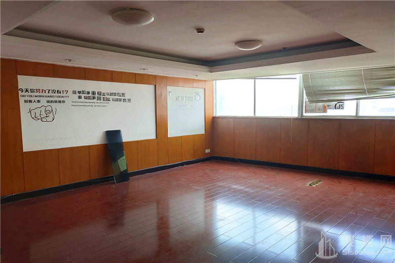 江苏商厦面积76平