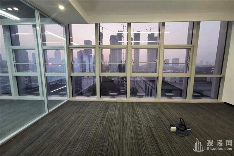 金銮大厦面积94平