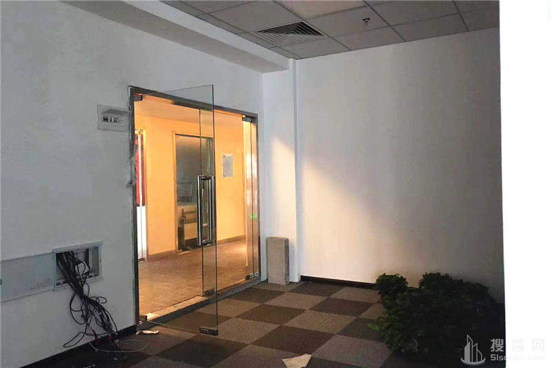 升龙汇金中心面积158平