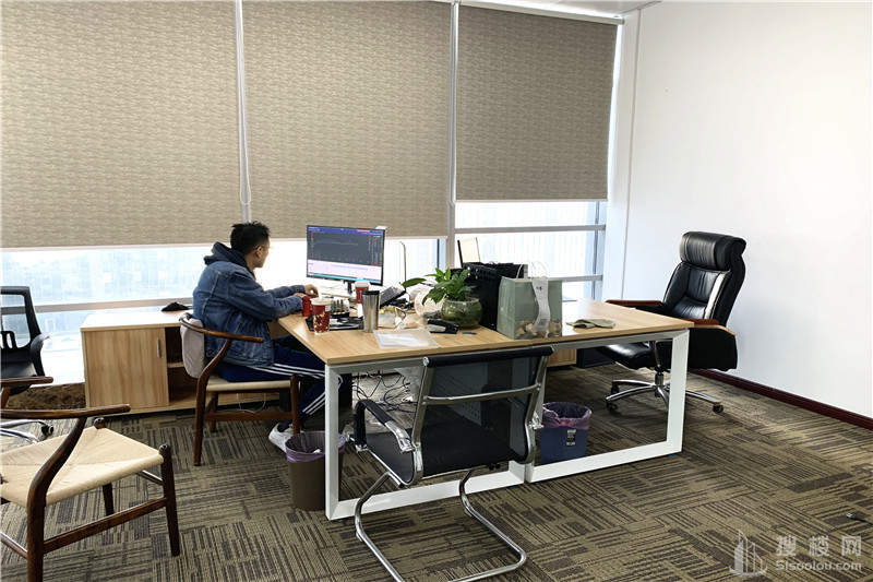 升龙汇金中心面积186平