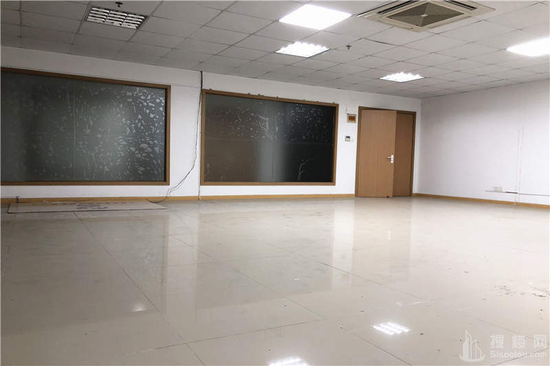 万得大厦面积390平