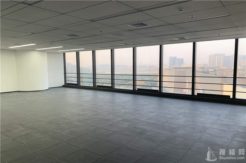 新城发展中心面积94平