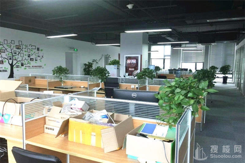 新华汇面积858平