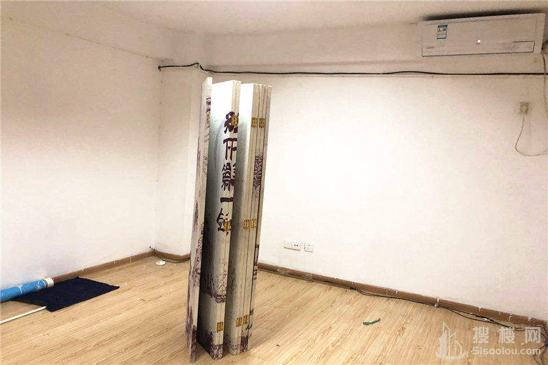 亚都大厦面积134平