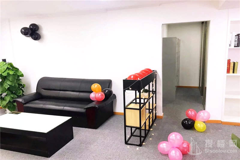 阳光大厦面积265平
