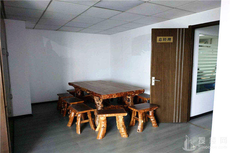 易发科技大厦面积310平