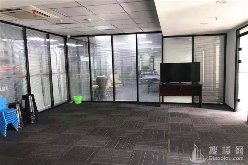 长发科技数码大厦面积996平